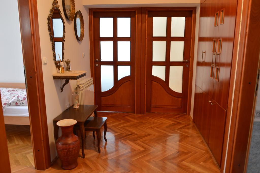 Apartment Sarah Bihac Bagian luar foto