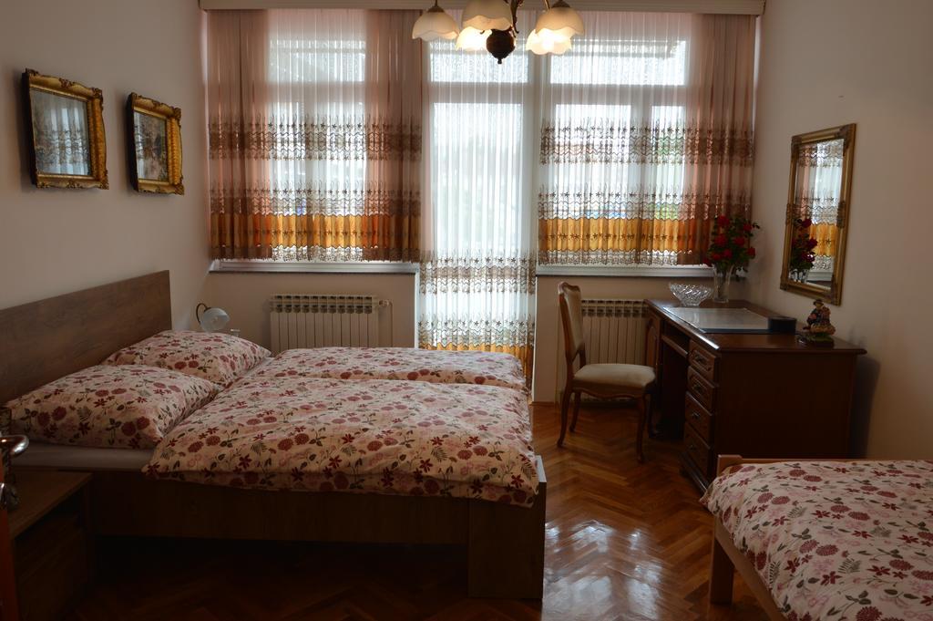 Apartment Sarah Bihac Bagian luar foto